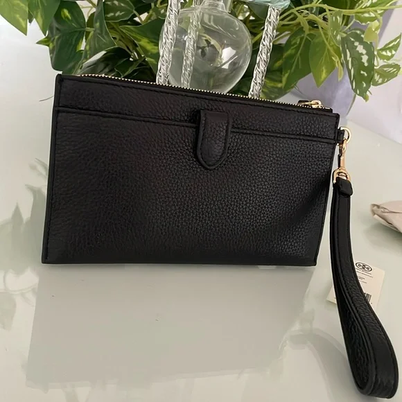 New, authentic Tory Burch chelsea wristlet - Picture 7 of 14